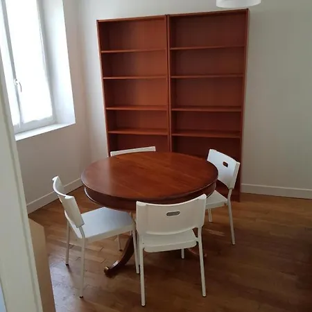 Reims Avenue De Paris Proche Centre 4 Couchages *