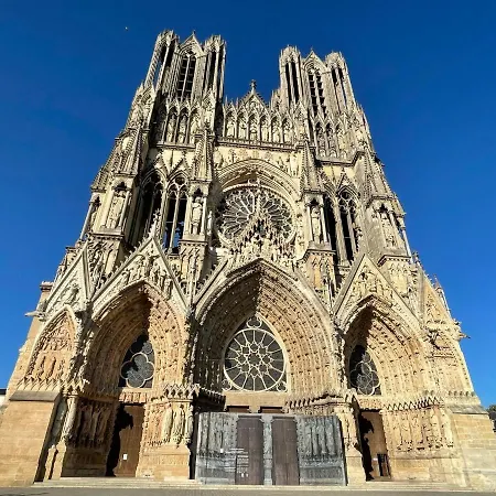 Apartment Reims Avenue De Paris Proche Centre 4 Couchages Reims